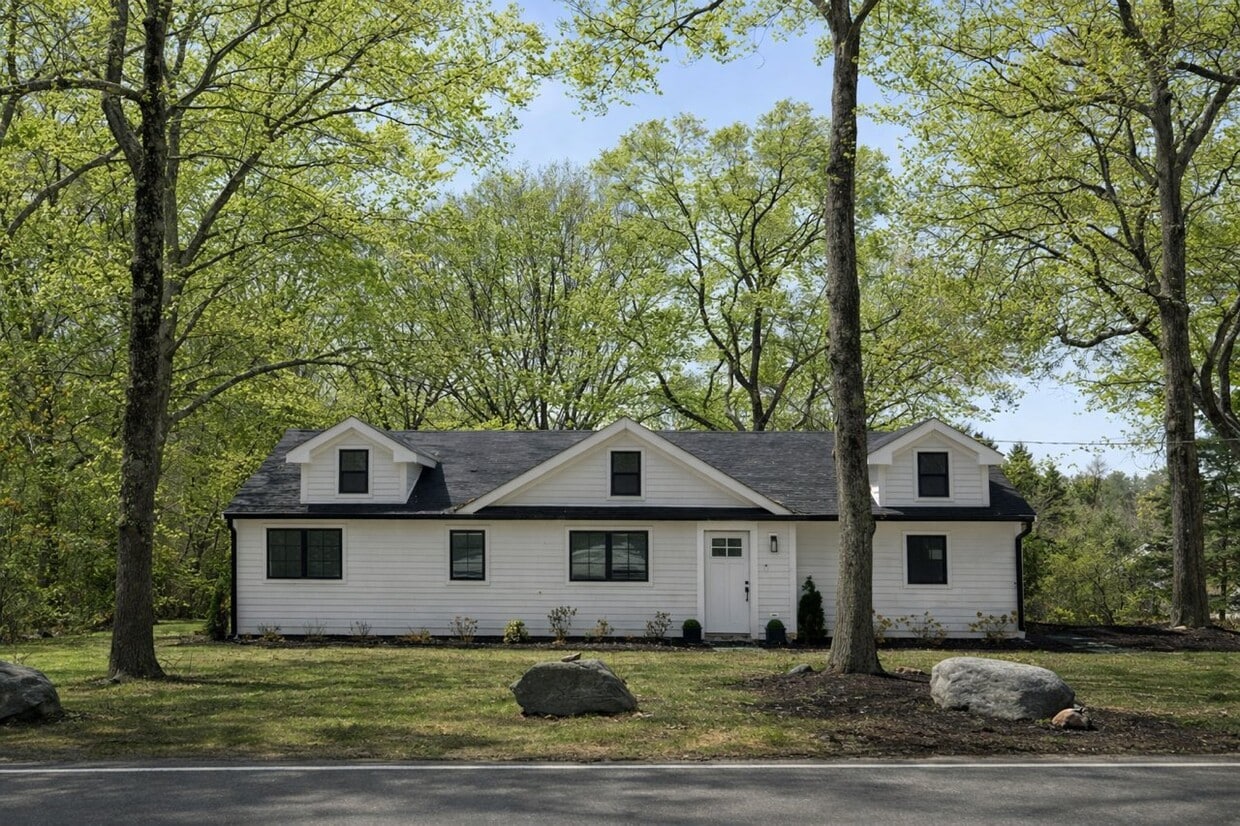 Photo - 355 Maynard Rd (Sudbury, MA)