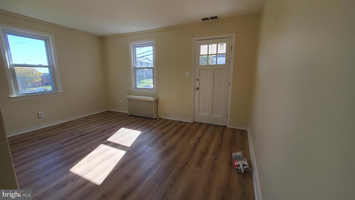 Primary Photo - 929 Maiden Choice Ln