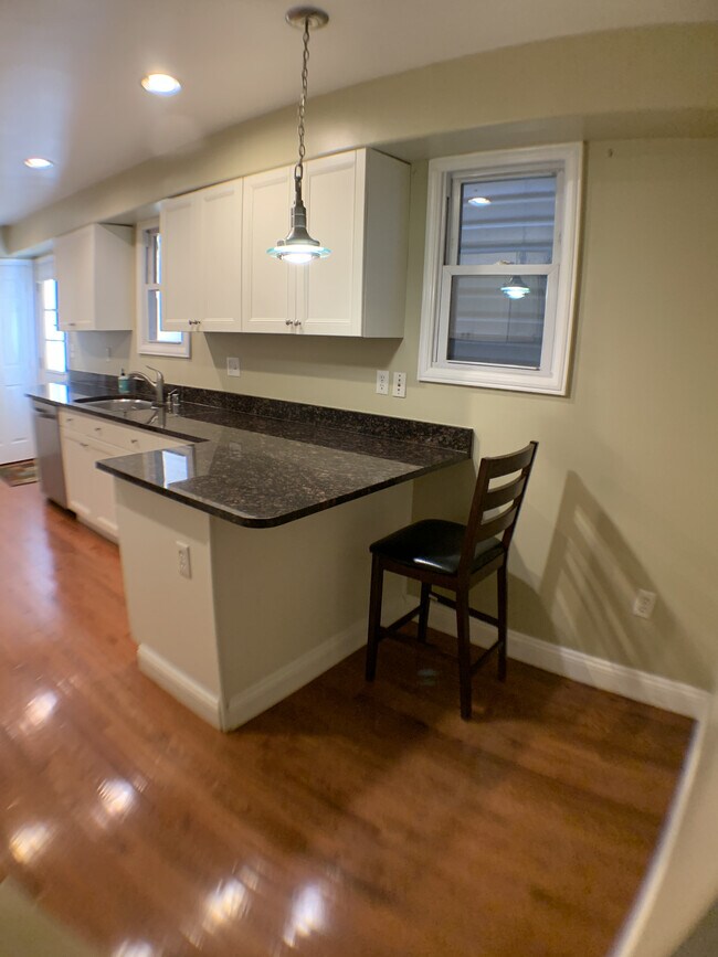 Foto del edificio - 332 S Collington Ave