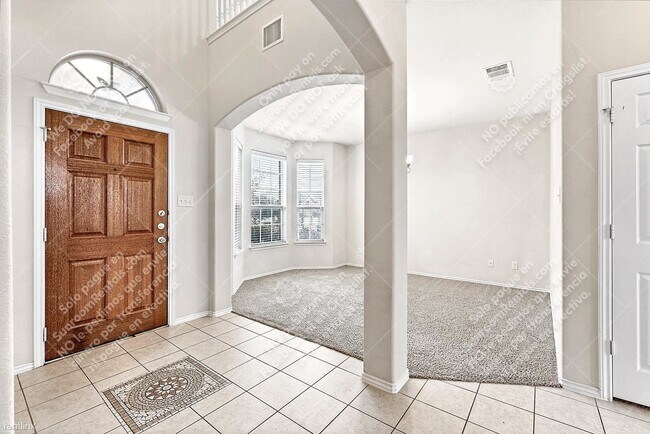 Building Photo - 4 br, 2.5 bath House - 6805 Golden Oak Ln