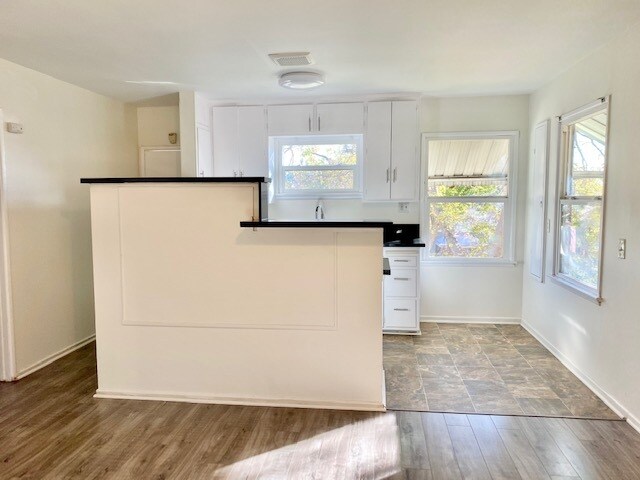 Foto del edificio - 745 Elmira St