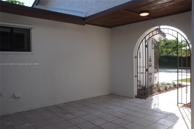 Foto del edificio - 18623 SW 83rd Plz