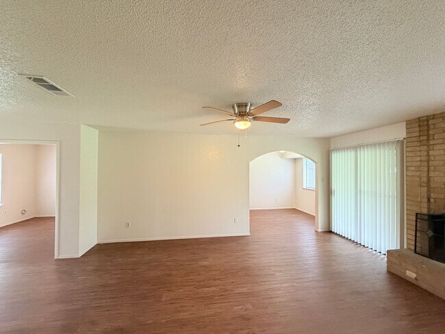 Foto del edificio - 10904 Meadgreen Ct