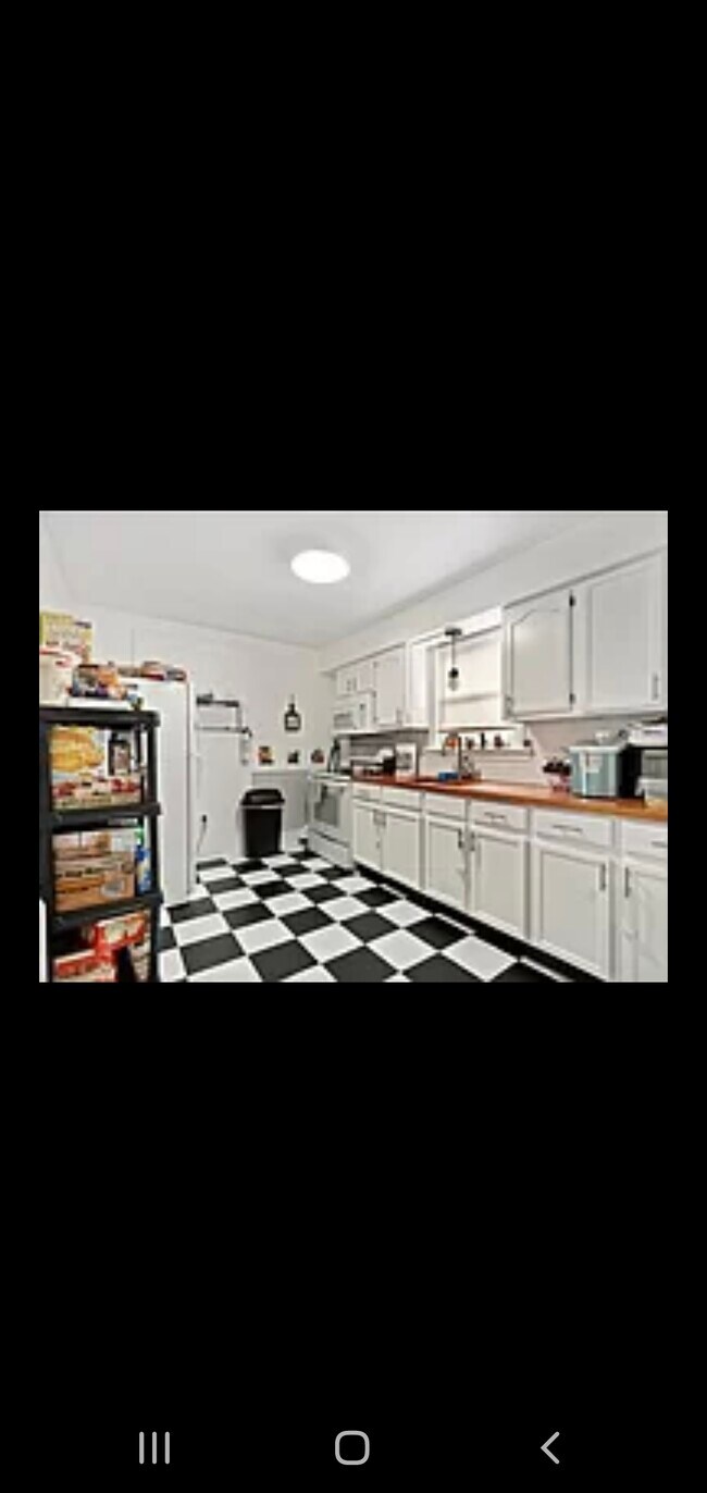 Cocina - 2923 Brownsville Rd