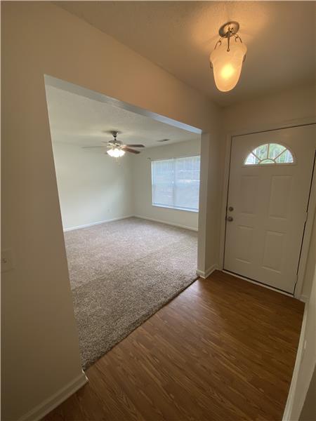 Foto del edificio - 417 Shadowbrook Cir