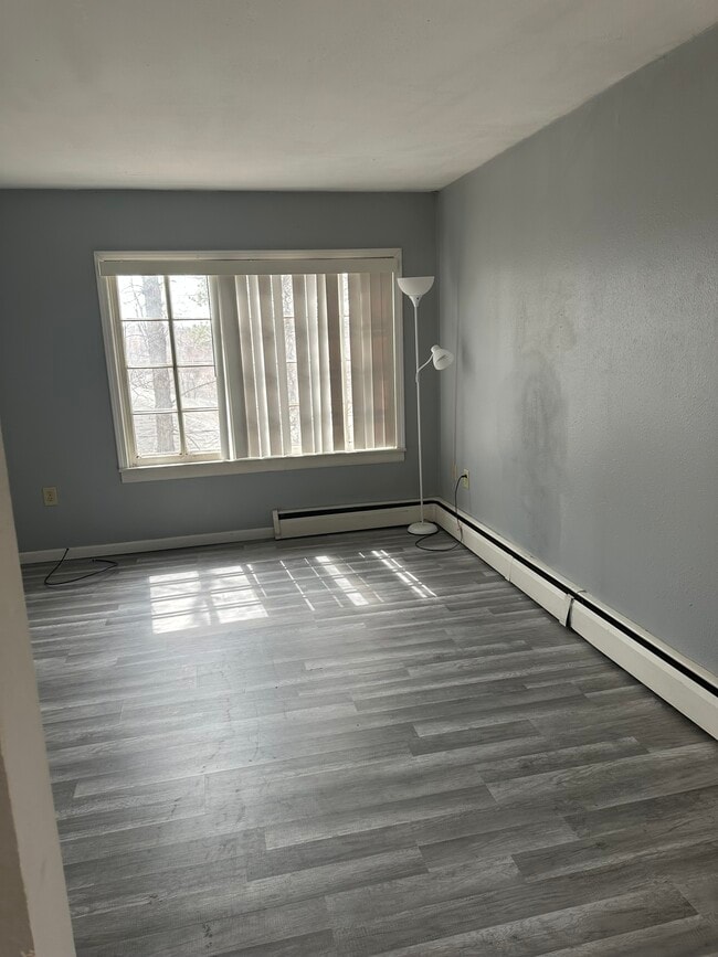 Building Photo - 1117 9th St NW