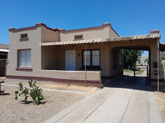 Photo - 1622 W Polk St House