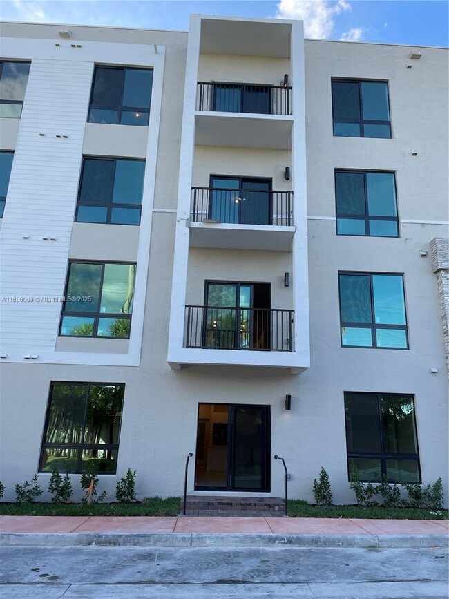 Foto del edificio - 8001 NW 41st St