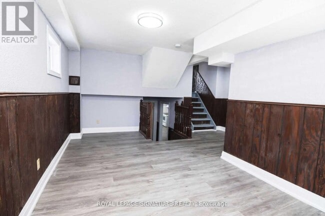 Building Photo - 827 Stainton Dr
