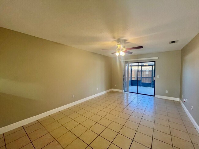 Foto del edificio - Modern 2 Bedroom, 2 Bathrooms Townhome loc...