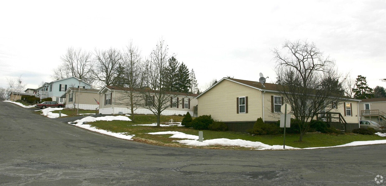 Green Hill Mobile Home Park Apartments in Green Lane, PA