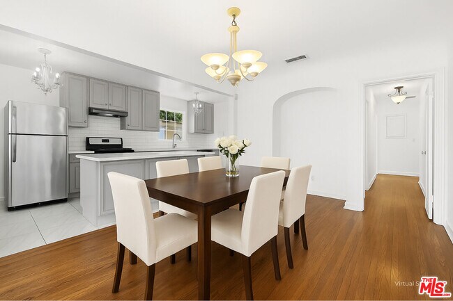 Foto del edificio - 2132 Cove Ave
