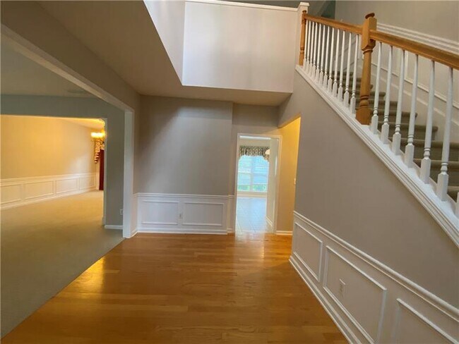 Building Photo - 955 Cherringham Ct