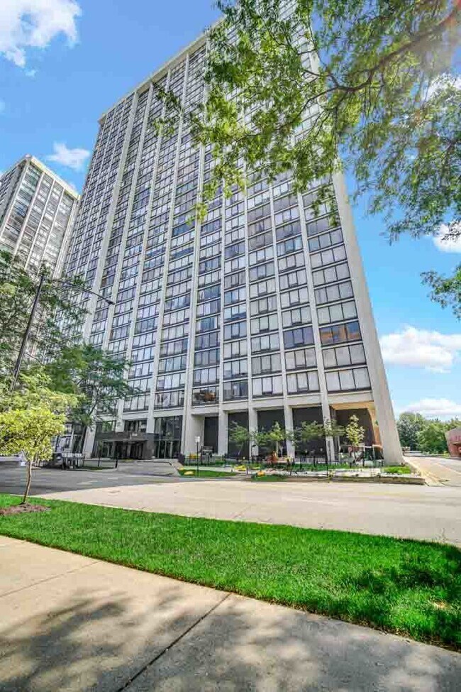 5445 N Sheridan Rd Unit 708, Chicago, IL 60640 Condo for Rent in