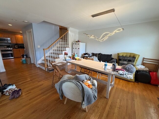 Building Photo - 18 Gilkey Ct