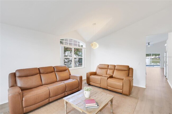 Foto del edificio - 203 Lake Davenport Estates Dr