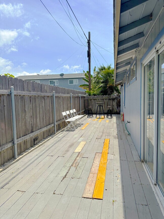 Building Photo - 1277 Granger St