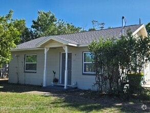Building Photo - 473 Poinciana Dr