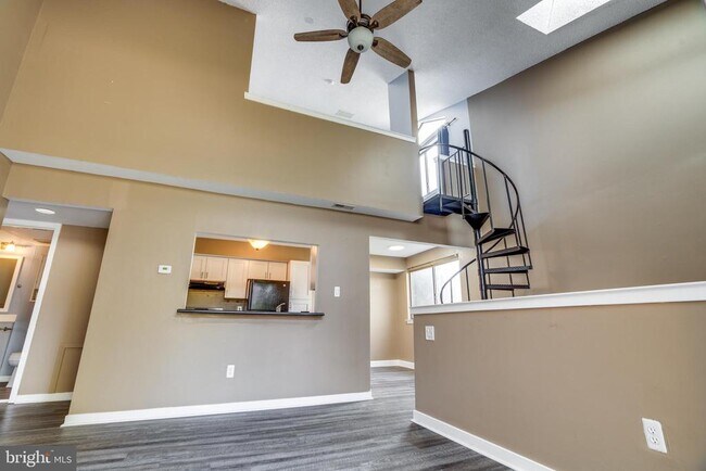 Building Photo - 1512 Roberts Way