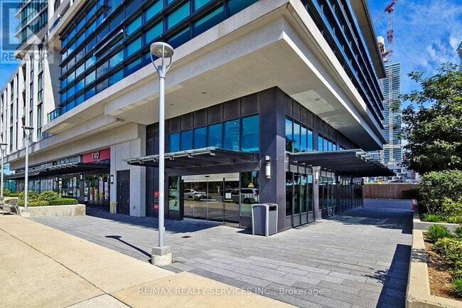 Building Photo - 3985 Grand Park Dr