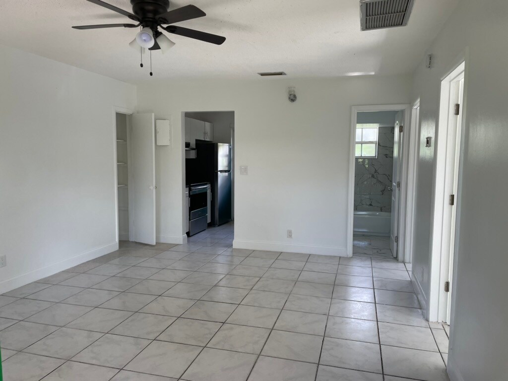 Foto principal - 1318 NW 4th Ave