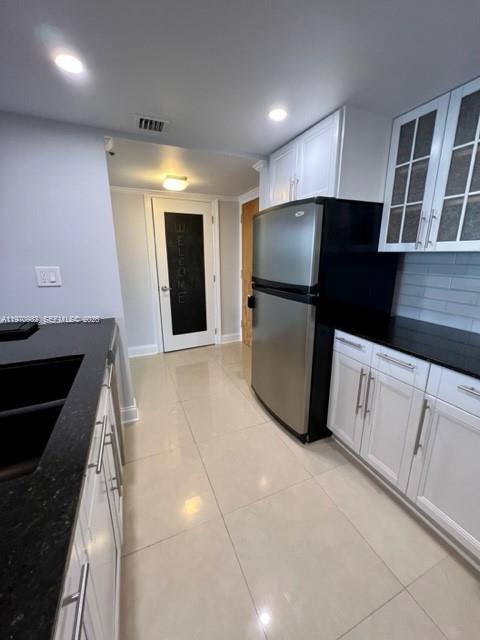 Building Photo - 7601 E Treasure Dr