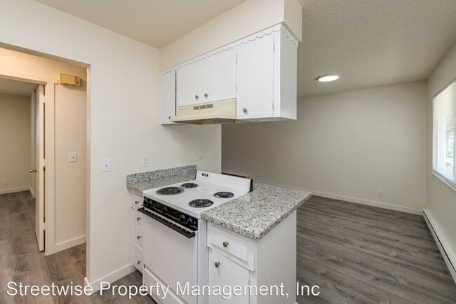 Building Photo - 1 br, 1 bath House - 2705 SE Courtney  - U...