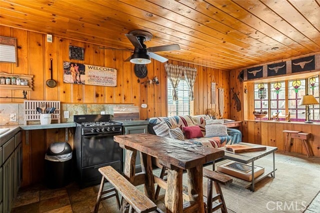 Building Photo - 40104 Mahanoy Ln