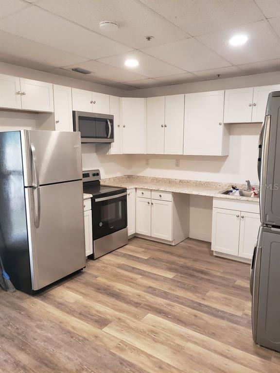 2502 N Tamiami Trail Unit 202, Nokomis, FL 34275 Room for Rent in