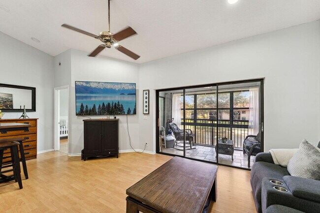 Building Photo - 306 Republic Ct