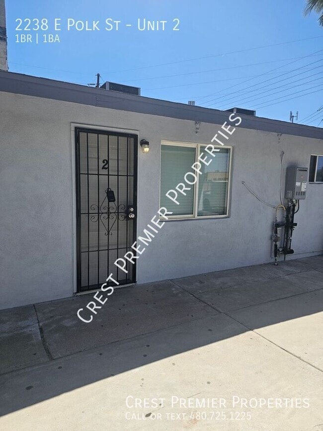 Building Photo - 2238 E Polk St