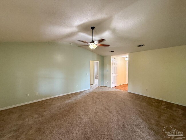 Foto del edificio - 10609 Creek Ridge Dr