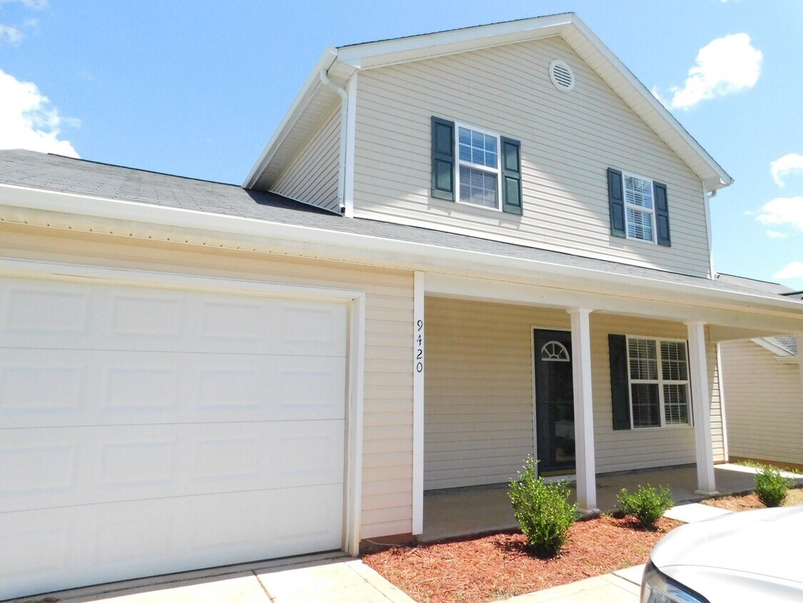 Foto principal - great 3 bed 2.5 bath master down