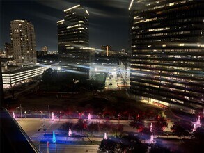 Building Photo - 1901 Post Oak Blvd