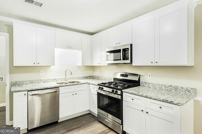 Building Photo - 1671 Rose Garden Ln