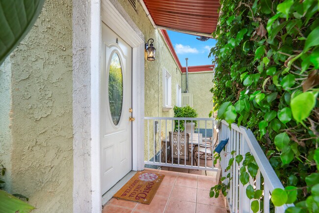 Foto del edificio - 1836 Euclid St