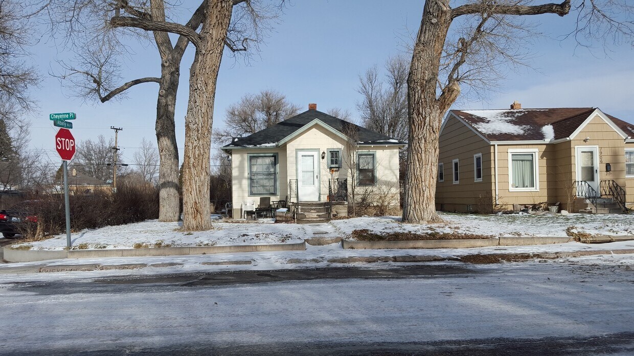 Primary Photo - 1902 Cheyenne Pl