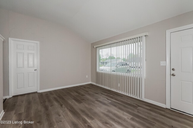Building Photo - 7300 Betsy Ross Dr