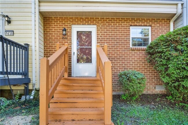 Building Photo - 1628 Angel Ct