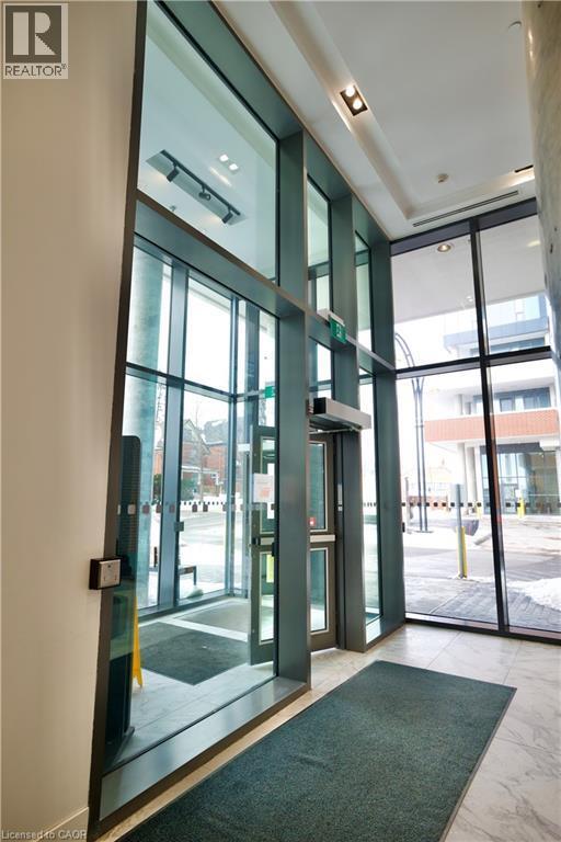 Photo du bâtiment - 15 Wellington St S