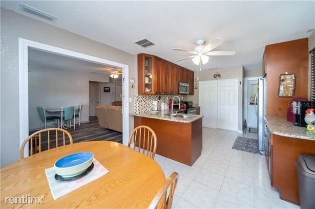 Building Photo - 3 br, 2 bath House - 2124 63rd Ave S