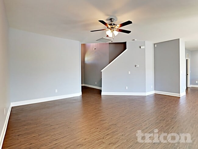 Foto del edificio - 163 Green Willow Dr