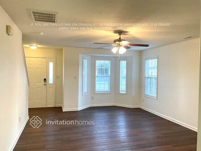 Foto del edificio - 1001 Sunlight Path Dr