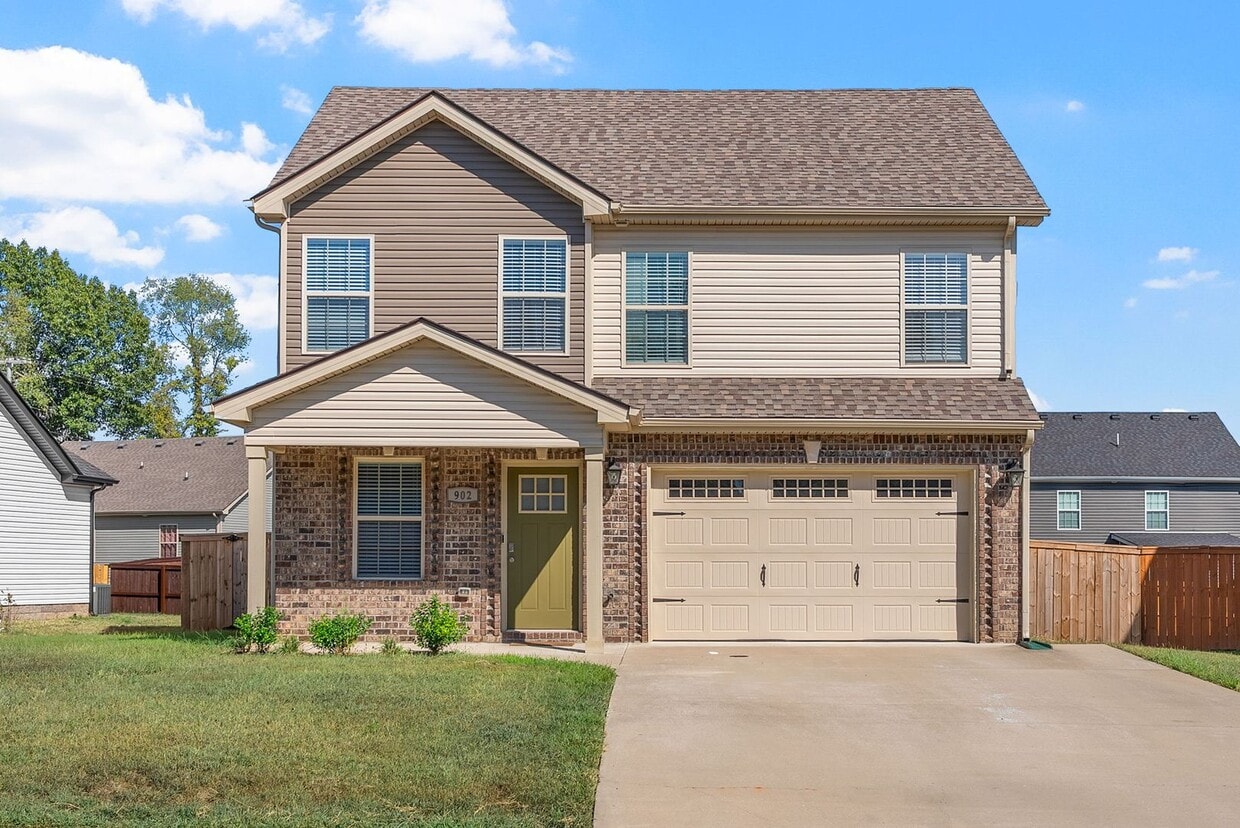 Primary Photo - 3 Bedroom Home For Rent Near Heritage Park...