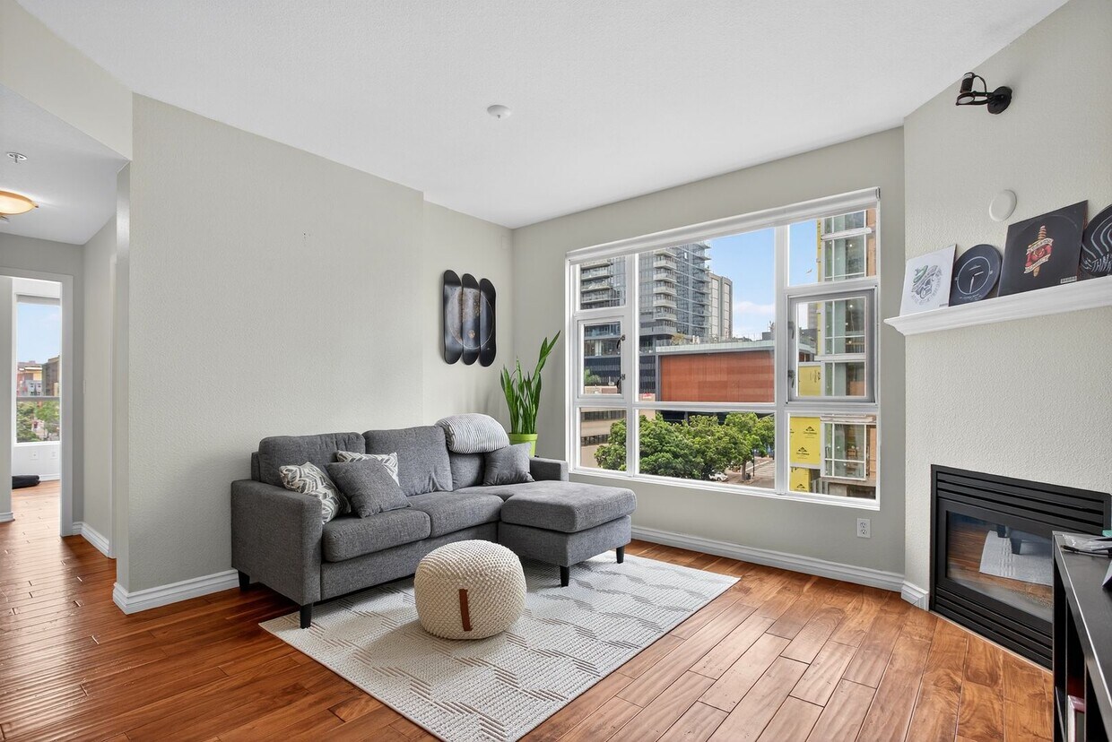 Foto principal - Sleek Urban Living in Vibrant Little Italy