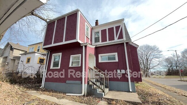 Building Photo - 1303 Kumler Ave