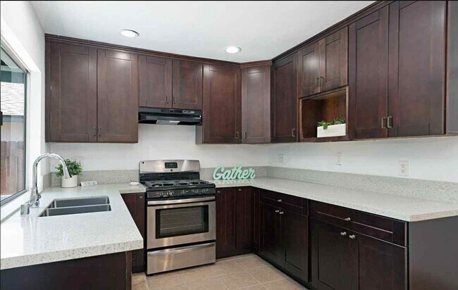Foto del edificio - 710 Hillward St