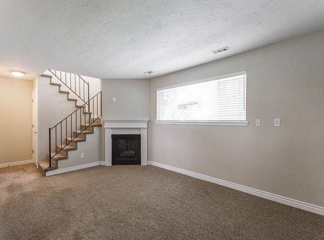 Building Photo - 2563 E Canterbury Ln