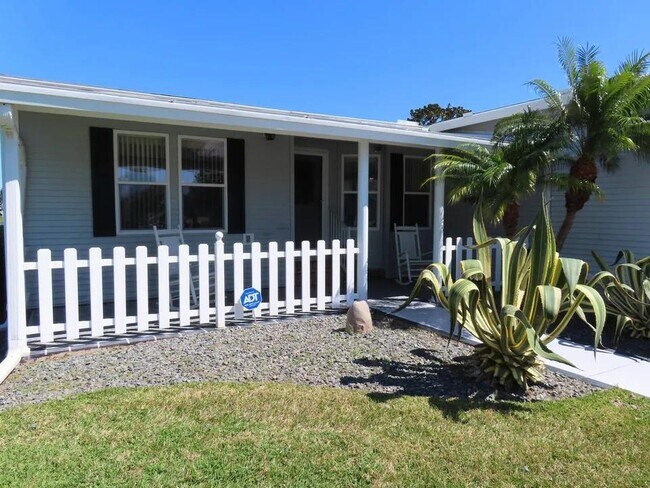 Foto del edificio - 5626 Swan Lake Dr