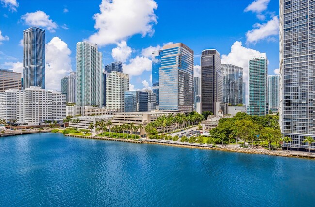 Foto del edificio - 701 Brickell Key Blvd